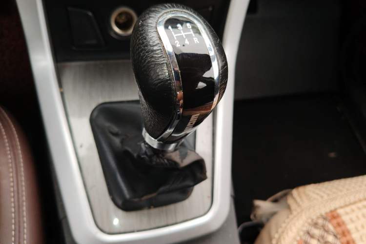 Used Bisu T3 2017 1.3T Manual Luxury Model Gear Lever