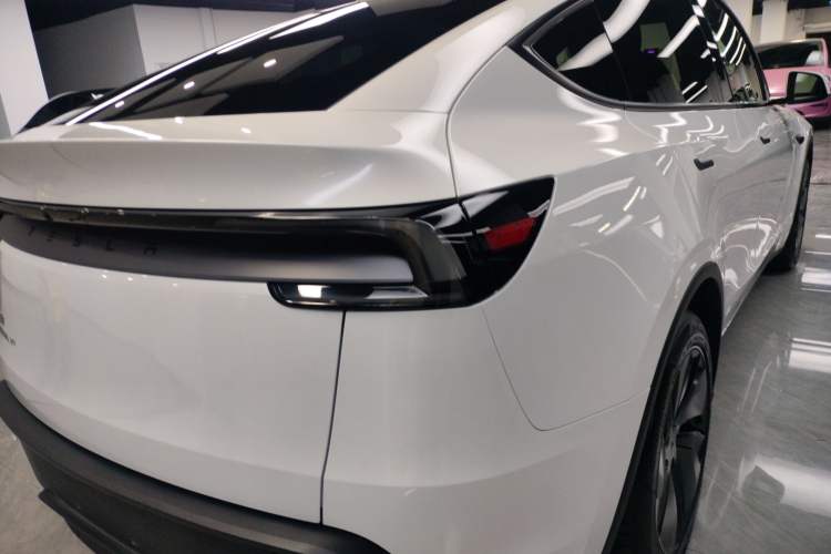 Used Tesla Model Y 2025 Updated Version Long-Range All-Wheel Drive