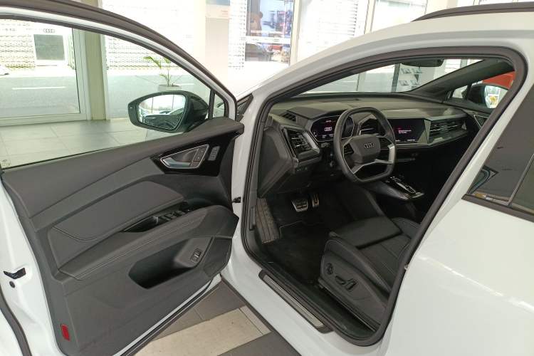 Used Audi Q4 e-tron 2024 50 e-tron quattro Creation Edition Midnight