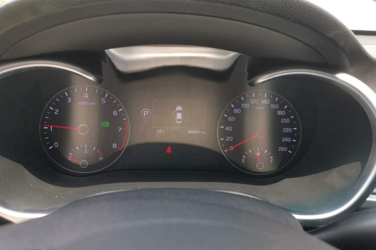 Used Kia K5 2016 2.0L Automatic LUX
