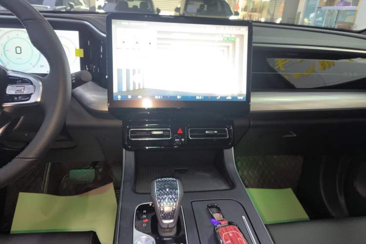 Used GAC Trumpchi GS8 2025 Linghang Series 2.0 TGDI Two-Wheel-Drive Luxury Edition 5 Seats
