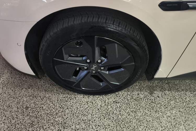 Used XPeng MONA M03 2024 620 with Ultra-Long Range
