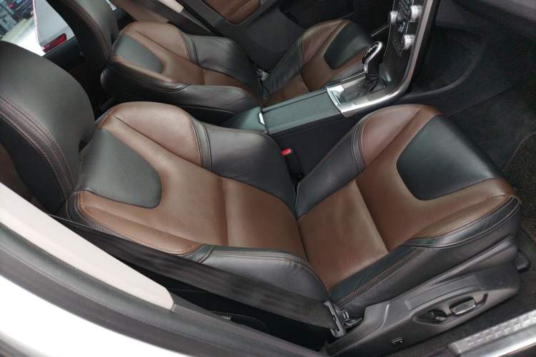 Used Volvo XC60 2015 T5 AWD Zhiyuan Edition Right Front Seat