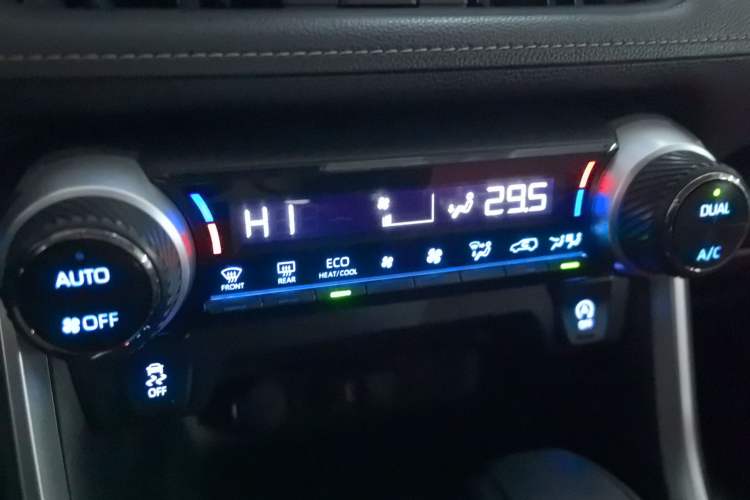 Used Toyota RAV4 2020 2.0L CVT Two-Wheel Drive Fashion Edition