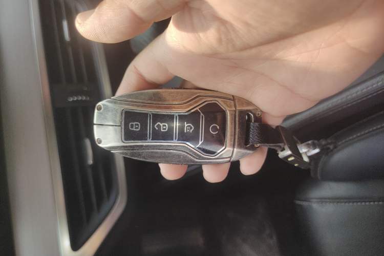 Used BYD Tang 2019 2.0T Automatic SmartConnect Luxury 7-Seater China VI Standard