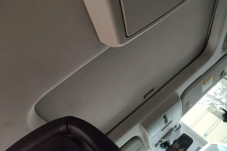 Used Dodge Journey 2013 2.4L Two-Wheel Drive Luxury Version
