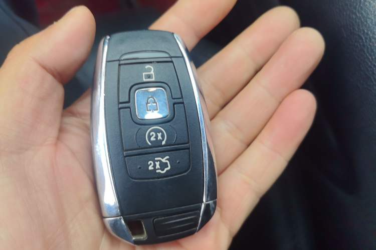 Used Lincoln Continental 2017 2.0T Two-Wheel Drive Deluxe Edition
