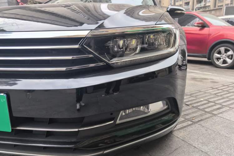 Used Volkswagen Magotan 2017 330TSI DSG Luxury Model