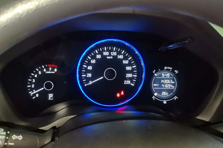 Used Honda Vezel 2016 1.8L CVT Front-Wheel Drive Pioneer Edition