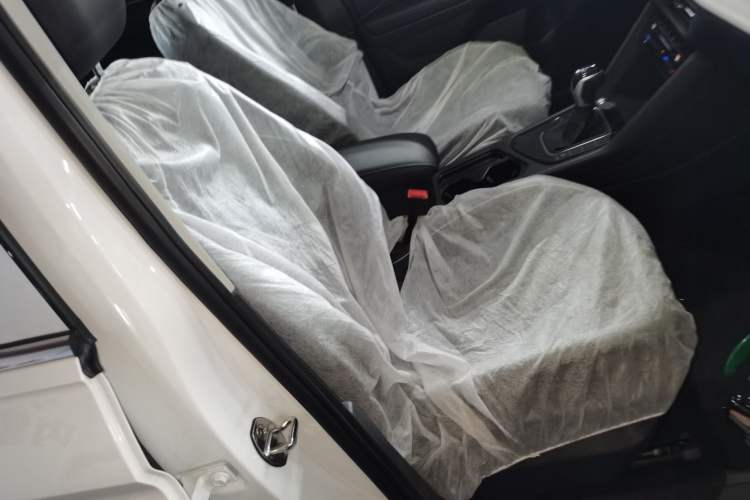 Used Volkswagen Tiguan L 2024 Outstanding Model 300TSI Automatic Two-Wheel Drive Longteng Edition