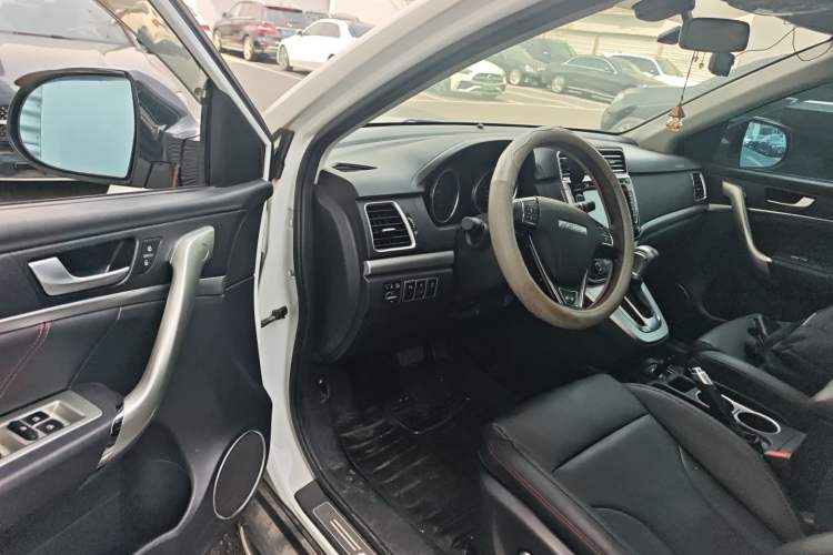 Used Haval H6 2015 Sport Edition 1.5T Automatic Two-Wheel Drive Luxury Model Driver Seat
