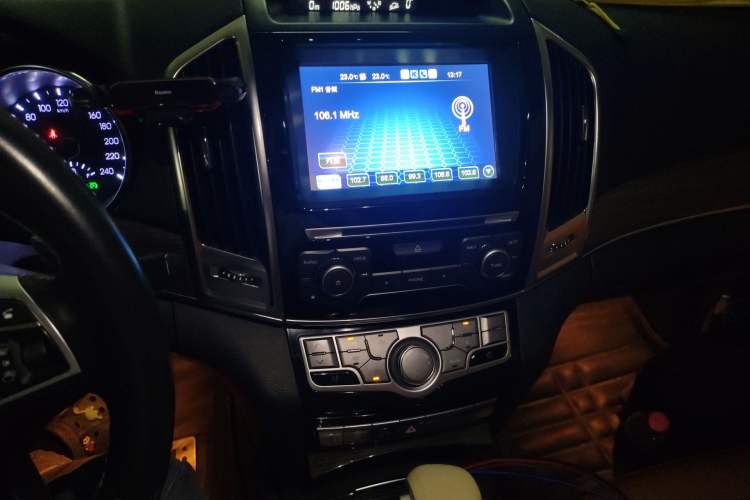 Used Haval H9 2015 2.0T Four-Wheel Drive Luxury 7-Seater
