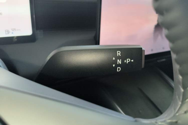 Used Nissan N6 2026 Model 180 Max