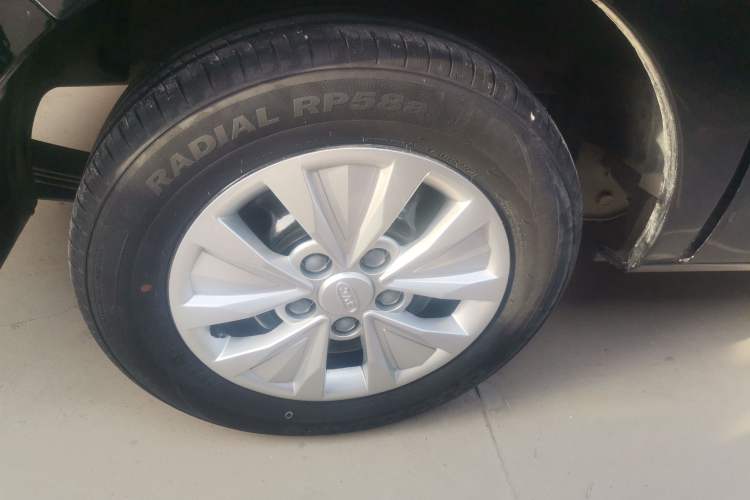 Used JAC Refine M3 2022 1.8L 7-seat Standard Edition Right Rear Wheel Hub