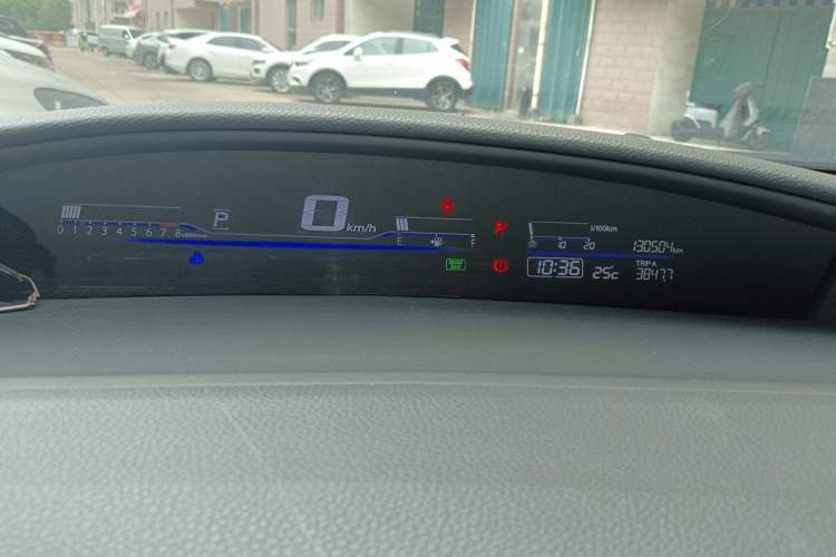 Used Honda Jade 2014 1.8L CVT Luxury Edition 5 seats