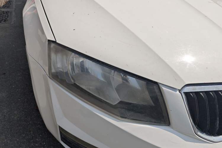 Used Skoda Octavia 2017 Classic Model 1.6L Manual Standard Edition
