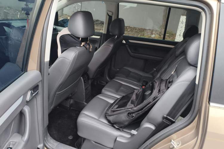 Used Volkswagen Touran 2015 1.4T DSG Comfort Edition 5 Seats
