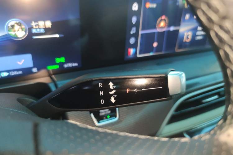 Used Buick GL8 New Energy 2025 Lu Shang Luxury Edition 7-Seater Gear Lever