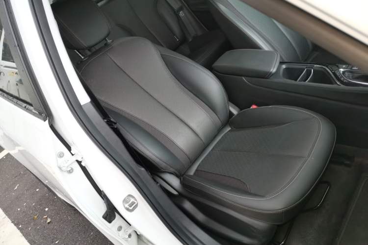 Used Buick Verano 2023 Pro Enjoyment Edition Right Front Seat