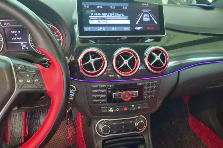 Used Mercedes-Benz B-Class 2012 B 180 Audio And AC Panel