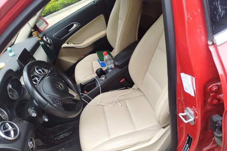 Used Mercedes-Benz GLA 2016 GLA 220 4MATIC Fashion Edition Left Front Seat