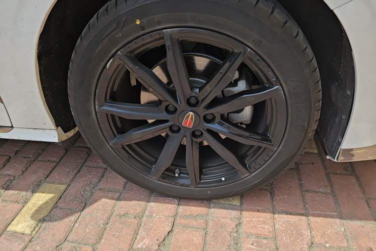 Used Hongqi H6 2024 2.0T ZhiShang Version Right Front Wheel Hub