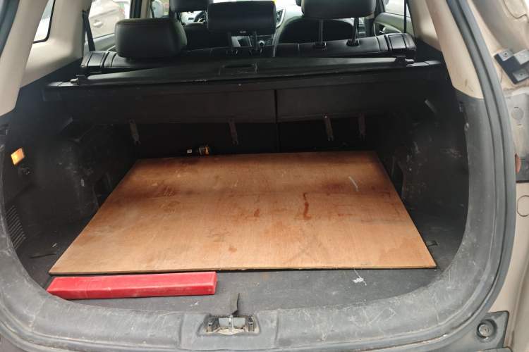 Used CHANGAN CS75 2014 2.0L Manual Luxury Version China V Standard Trunk