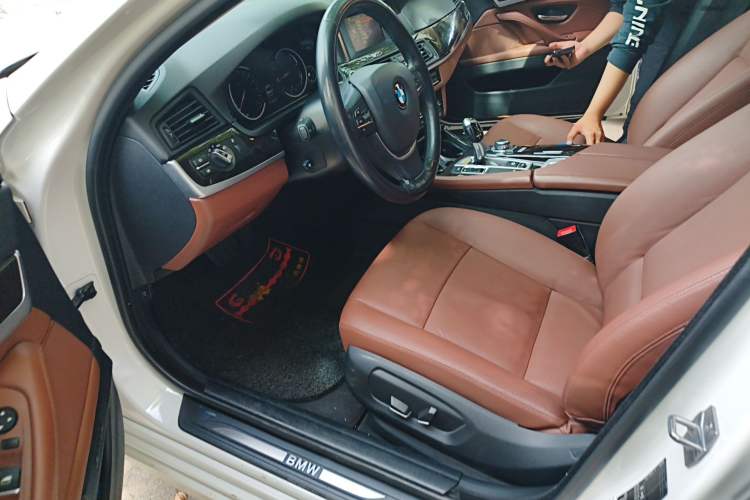 Used BMW 5 Series 2017 525Li Leading Model