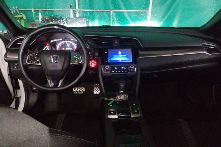 Used Honda Civic 2021 HATCHBACK 220TURBO CVT Trendy Cool Edition
