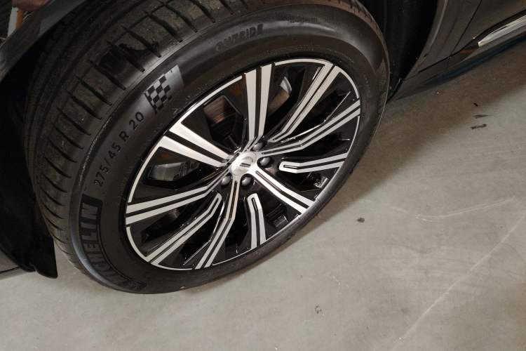 Used Volvo XC90 2024 B5 SmartDrive Luxury Edition 7-Seater
