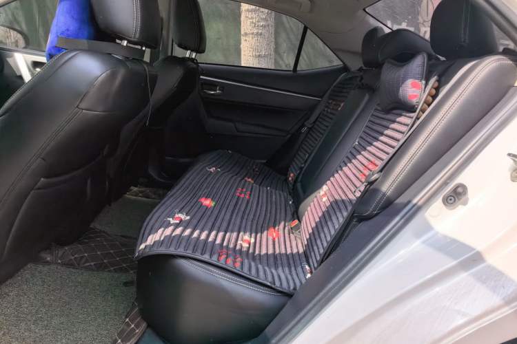 Used Toyota Levin 2017 Revised 185T CVT Elite Edition China V Standard Left Rear Seat