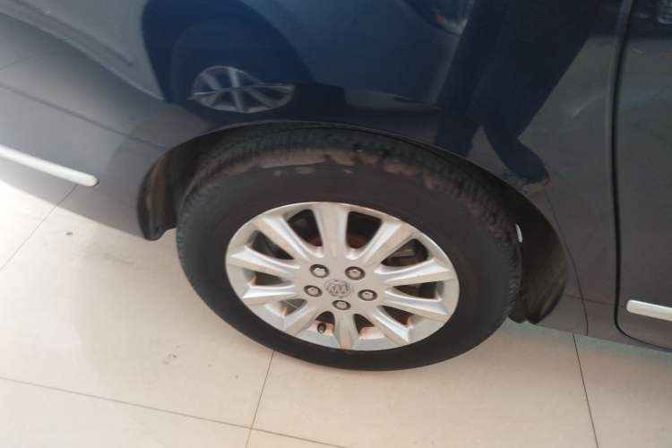 Used Buick GL8 2011 3.0L XT Luxury Business Flagship Edition Right Rear Wheel Hub