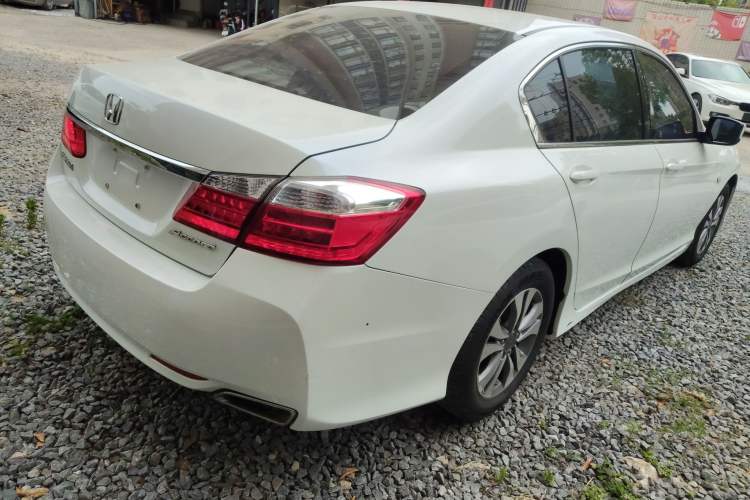 Used Honda Accord 2015 2.0L LXS Elite Edition Rear Right 45 Deg