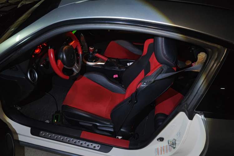 Used Toyota 86 2014 2.0L Manual Luxury Version