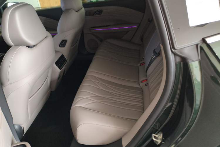 Used Geely Galaxy 8 2025 130km EM-P Starship Edition Left Rear Seat