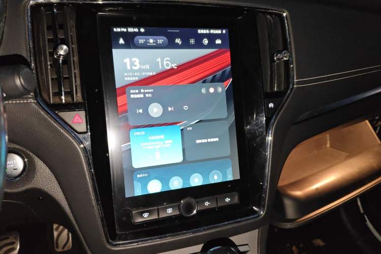 Used Roewe RX5 2016 30T Four-Wheel Drive Automatic Internet Smart Luxury Edition Audio And AC Panel