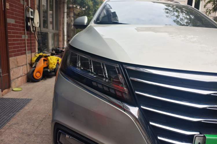 Used Roewe RX5 New Energy 2019 eRX5 50T Internet-Enhanced Flagship Edition Right Front Headlight