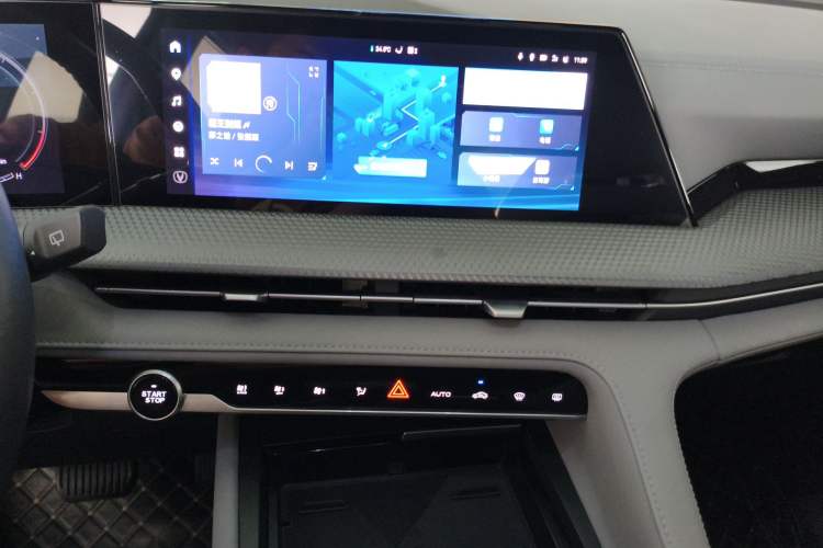 Used CHANGAN CS75 PLUS 2022 2nd Generation 1.5T Automatic Pilot Version
