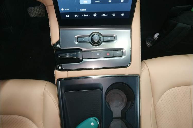 Used Nio ES6 2022 75 kWh Performance Version
