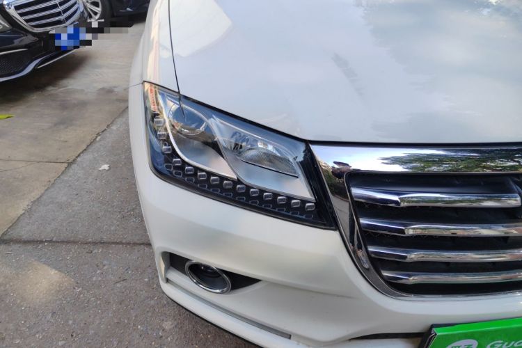 Used Haval H2 2017 Red-Label 1.5T Automatic Two-Wheel Drive Luxury Model