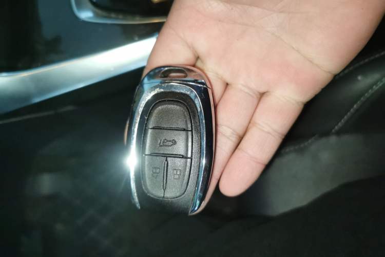 Used SAIC MAXUS G50 2022 1.5T Automatic Comfort Touring B