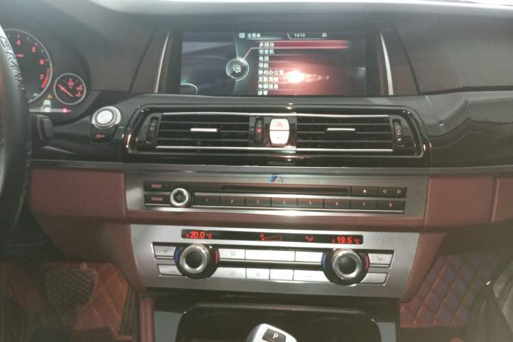 Used BMW 5 Series 2014 520Li Elegant Model