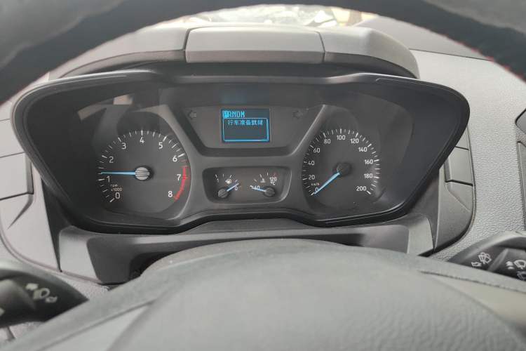 Used Ford Transit 2020 2.0T Gasoline Automatic Multi-Function Commercial Vehicle Mid-axle Low-roof Design with Dual Rear Doors Meeting China VI Emission Standards