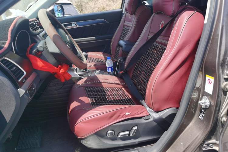 Used Haval H6 Coupe 2017 Red Label 2.0T Manual Two-Wheel Drive Elite Model
