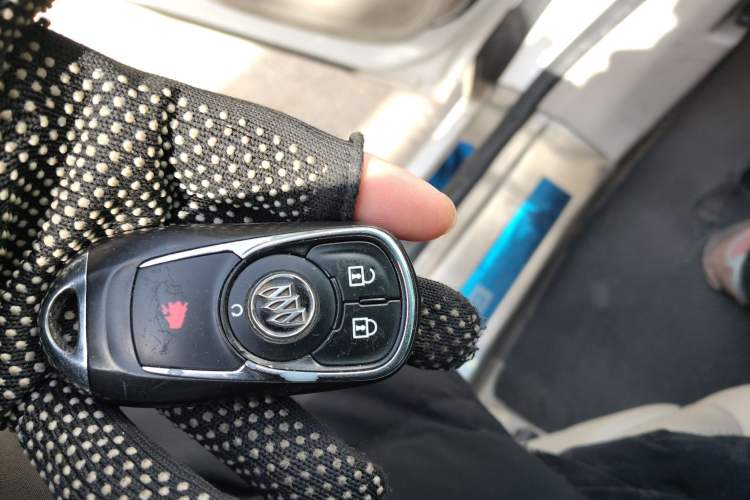 Used Buick GL8 2017 ES 28T Comfort Model China V Standard