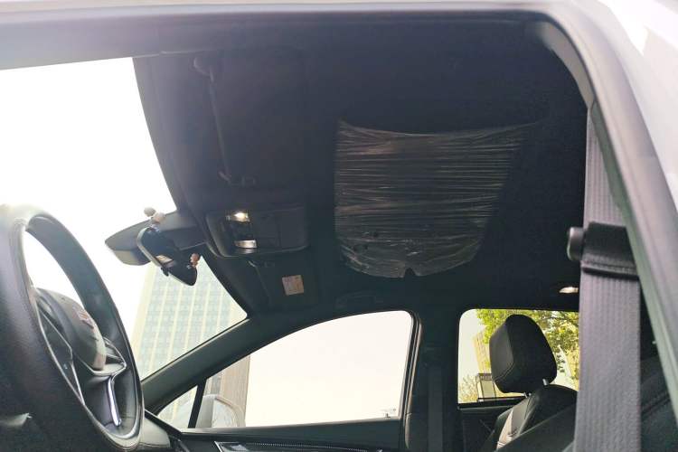 Used Cadillac XT5 2021 2.0T Two-Wheel Drive Luxury Version Headliner