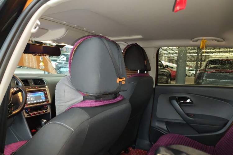 Used Volkswagen Polo 2014 1.6L Cross Polo Automatic Headliner