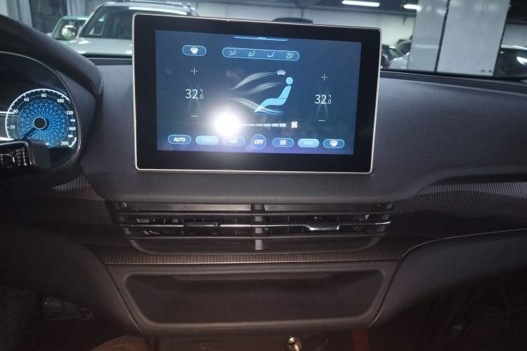 Used Hongqi E-QM5 2021 Charging Flagship Edition