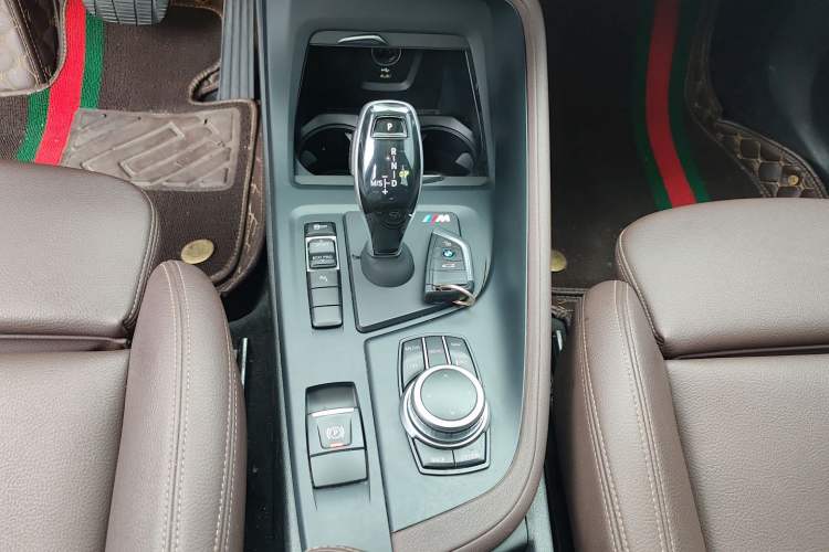 Used BMW X1 2021 Restyled sDrive25Li Leading Edition Gear Lever