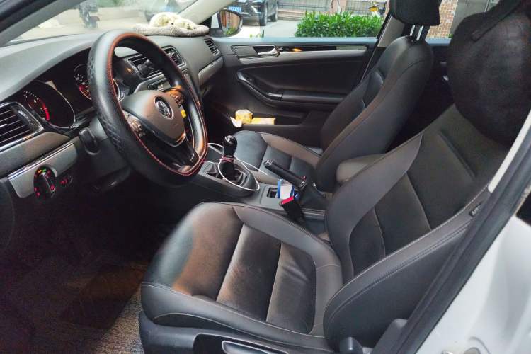 Used Volkswagen Sagitar 2018 1.6L Manual Comfort Model